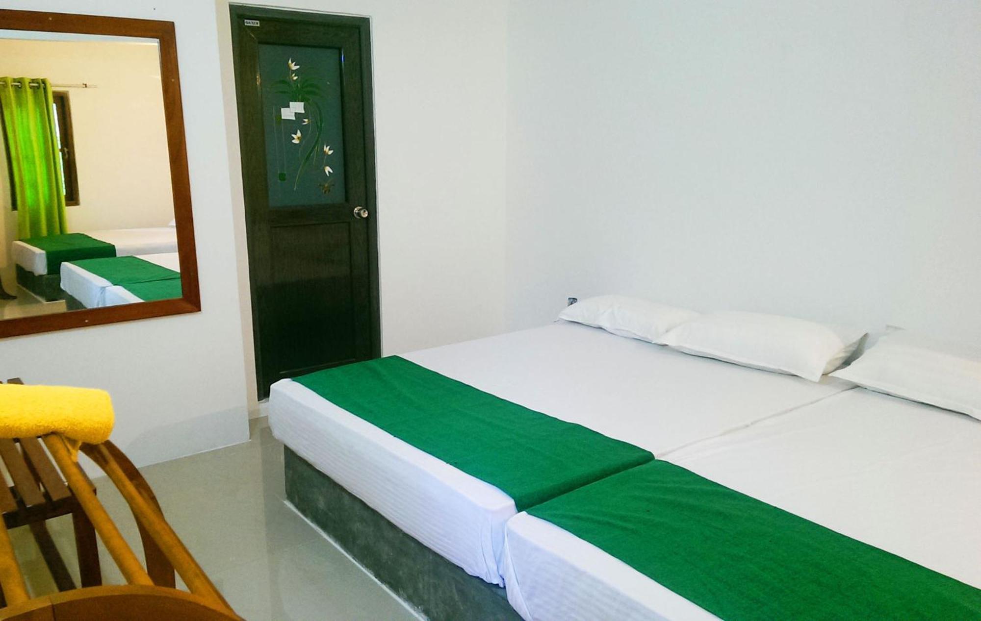 Pelican View Cottages Kataragama Exteriör bild