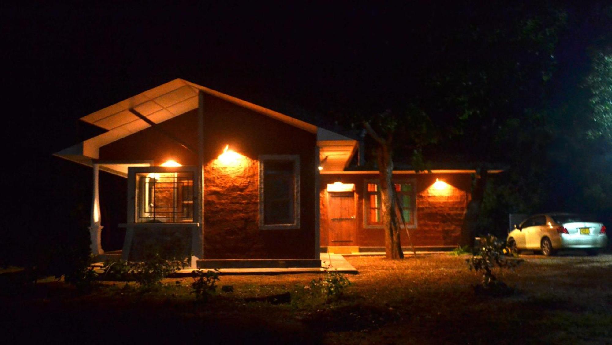 Pelican View Cottages Kataragama Exteriör bild
