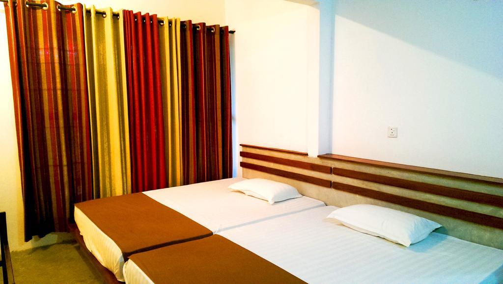 Pelican View Cottages Kataragama Exteriör bild