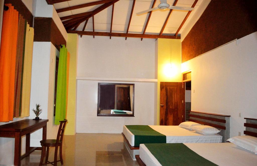Pelican View Cottages Kataragama Exteriör bild